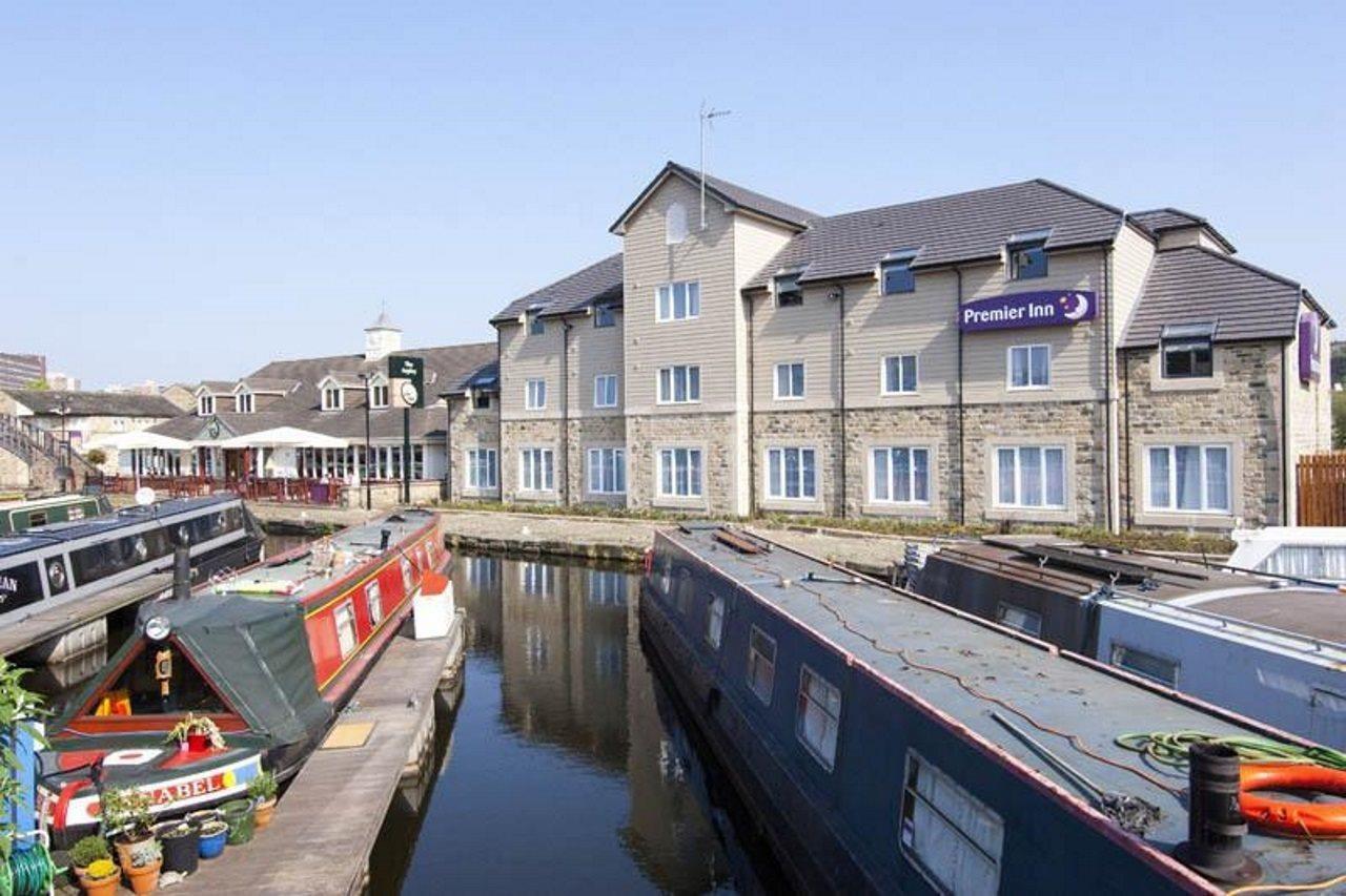 Premier Inn Huddersfield Central Luaran gambar
