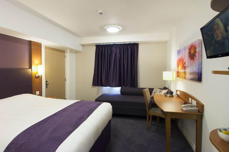 Premier Inn Huddersfield Central Luaran gambar